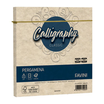 Immagine di Busta Calligraphy Pergamena -  170 x 170 mm - 90 gr - sabbia 02 - Favini - conf. 25 pezzi [A57U078]